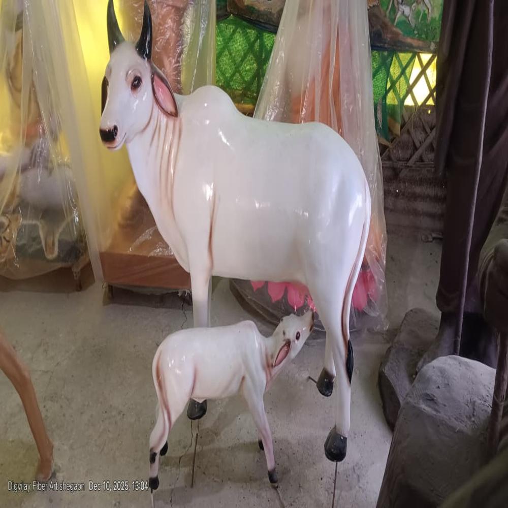 Fiber Cow Statue kamdenu