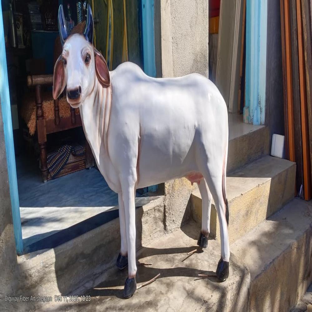 Fiber Cow Statue kamdenu