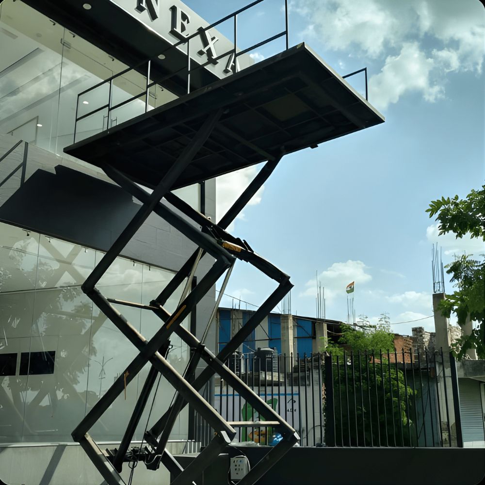 Movable Scissor Lift Table - Material: Stainless Steel