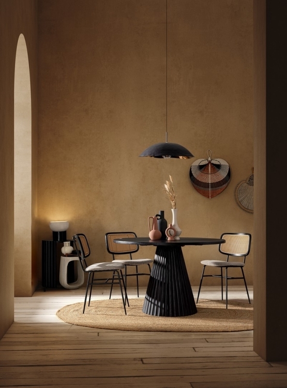 Round Dining Table - Color: As Per Requirement