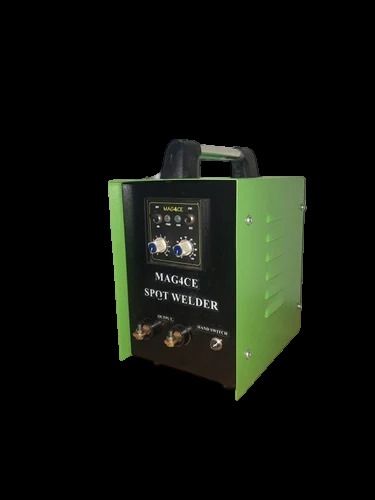 Battery Cell Spot Welding Machine - Efficiency: 97 %