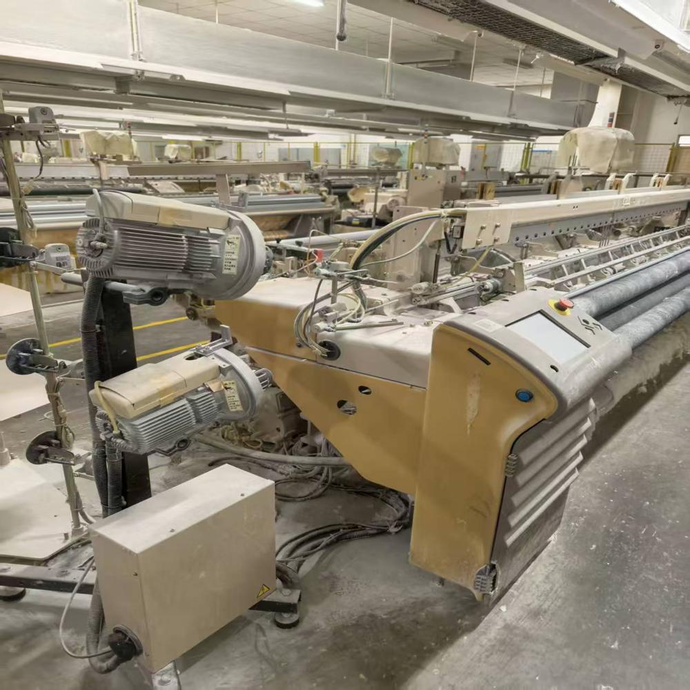 134 sets Tsudakama ZAX9100 air jet loom