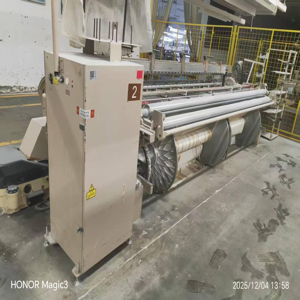 134 sets Tsudakama ZAX9100 air jet loom