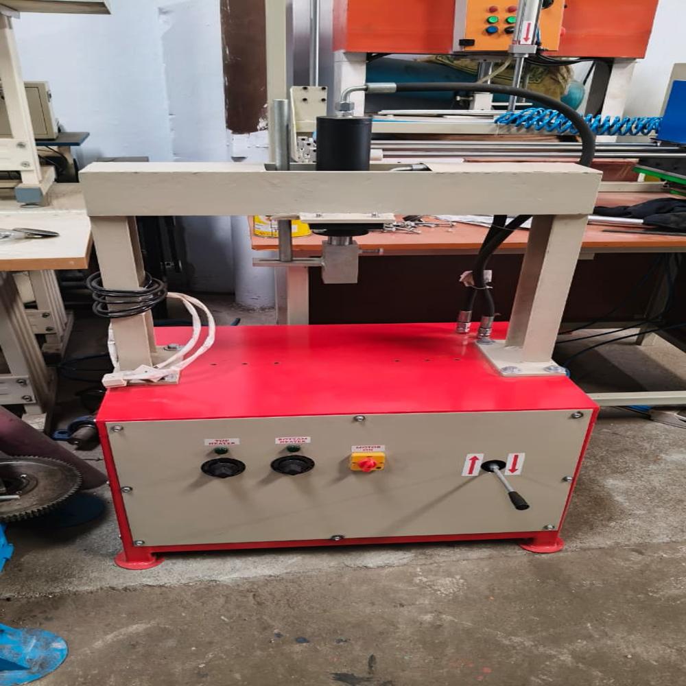 Small Budget Paper Plate Making Machine - Capacity: 8 Ton
