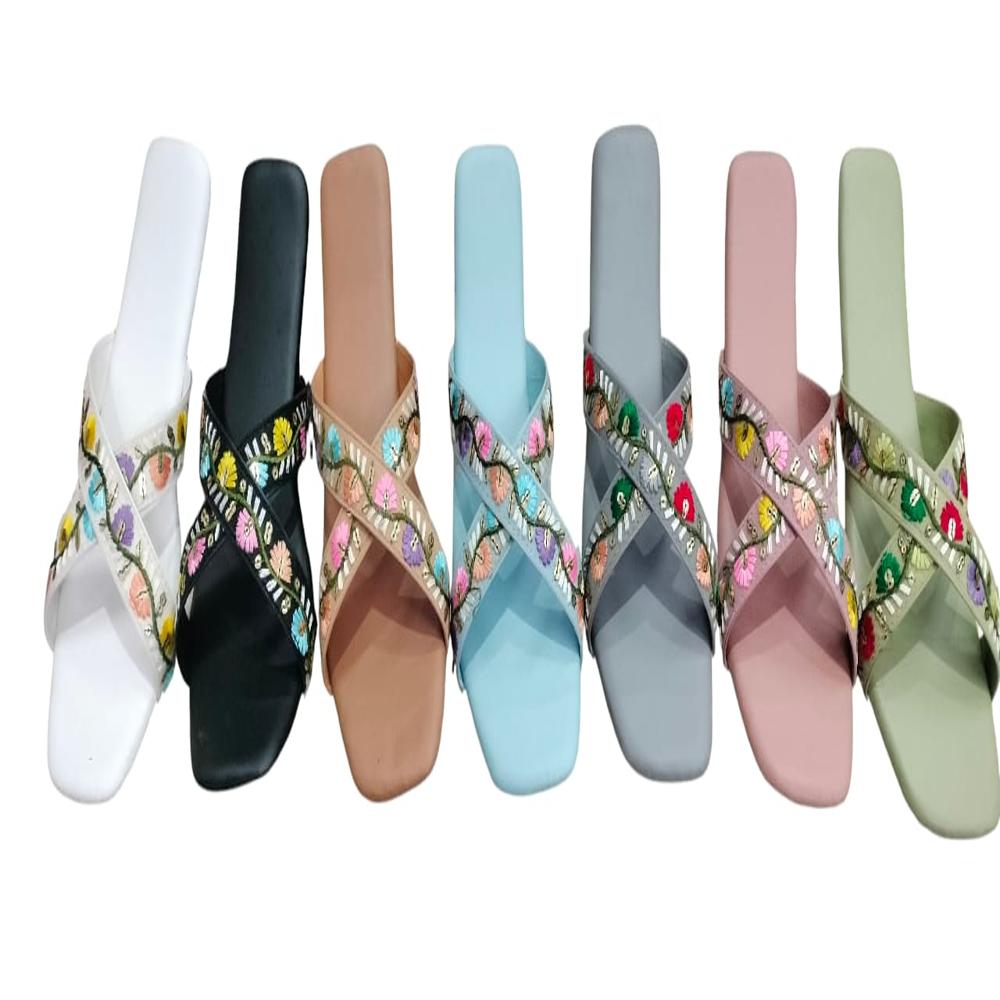 Bail Cross Flas Slippers - Color: Multicolor