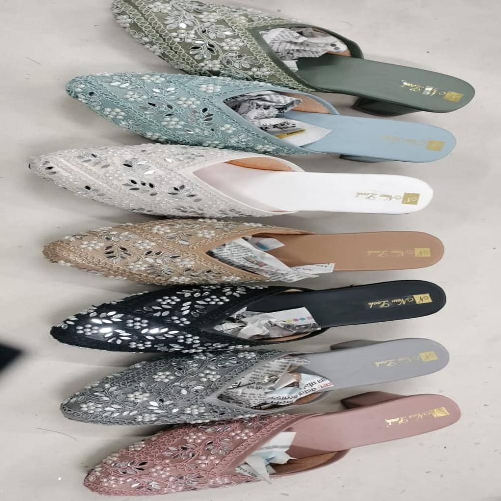 कांच बेल हील चप्पल