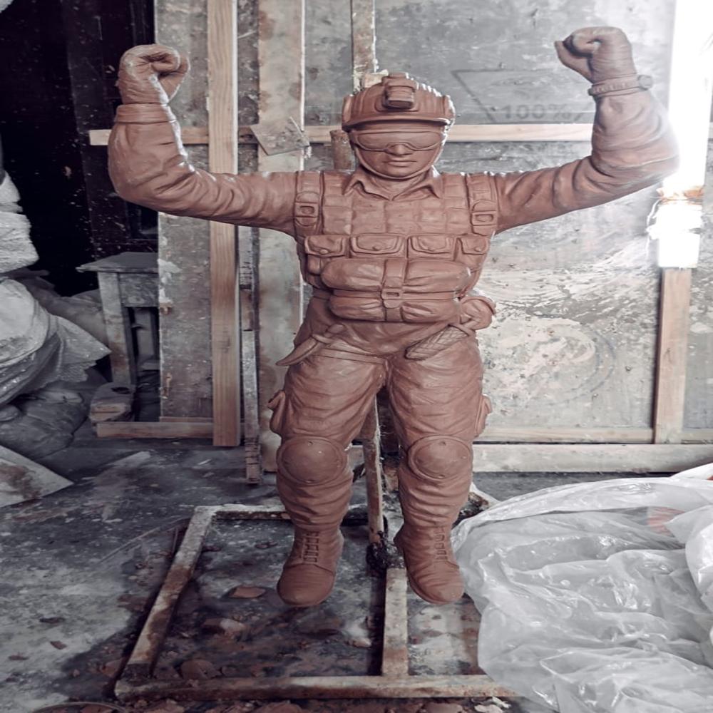 Army Sculptures - Application: Decoration