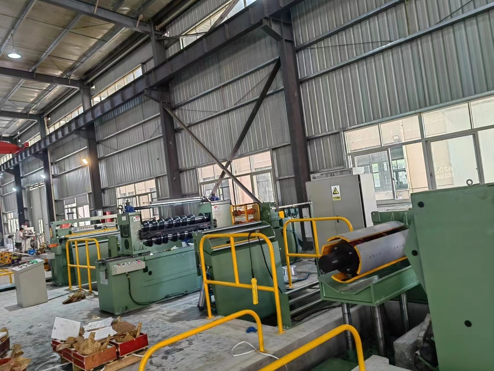 Transformer Slitting Machine - Blade Size: Adjustable