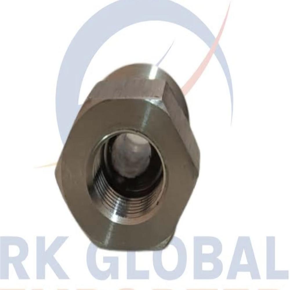 Npt 12''m X Npt 34''f Ss Adapter - Color: Sliver