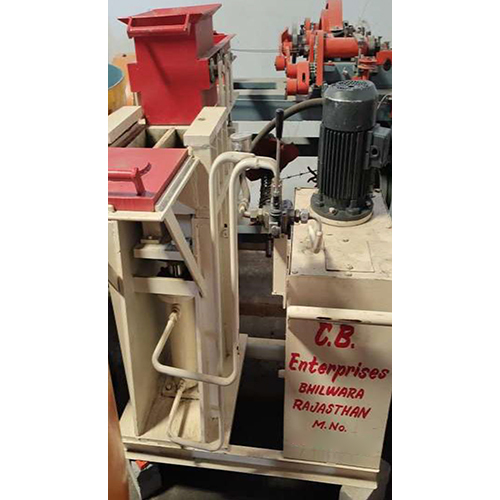 Hydraulic Pressure 2 Brick Making Machine - Capacity: 20 Ton