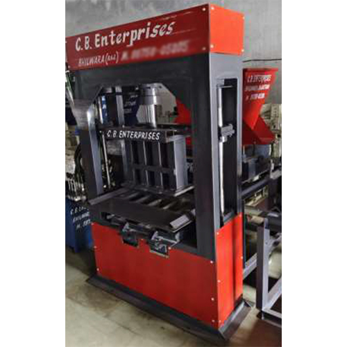 4 Brick Hydraulic Or Vibrating Machine With Feeder - Capacity: 40 Ton