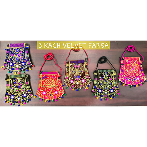 3 Kach Farsa Cross Body Bags - Color: Multicolor