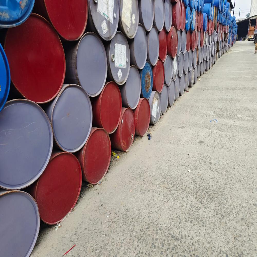 EMPTY PLASTIC AND TIN BARRELS