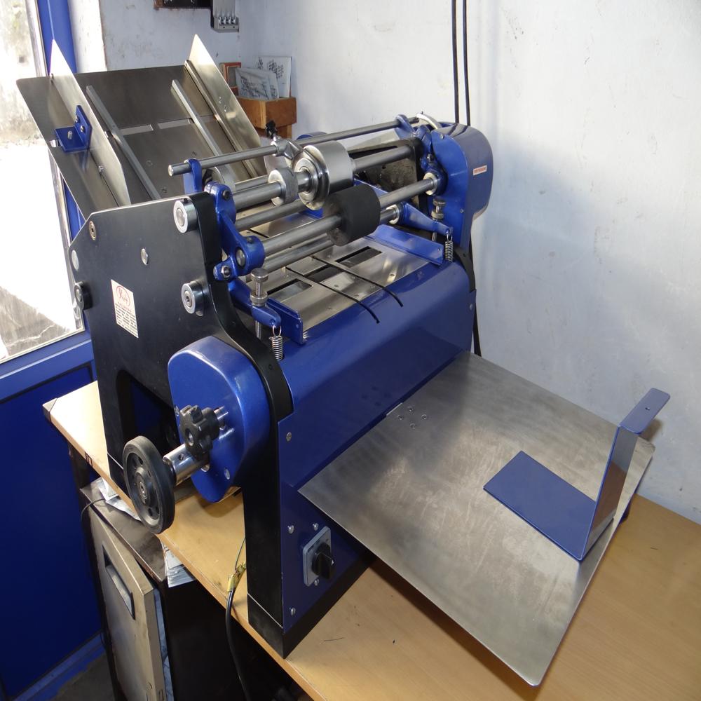 Pharmaceutical Batch Coding Machine - Automatic Grade: Semi-automatic