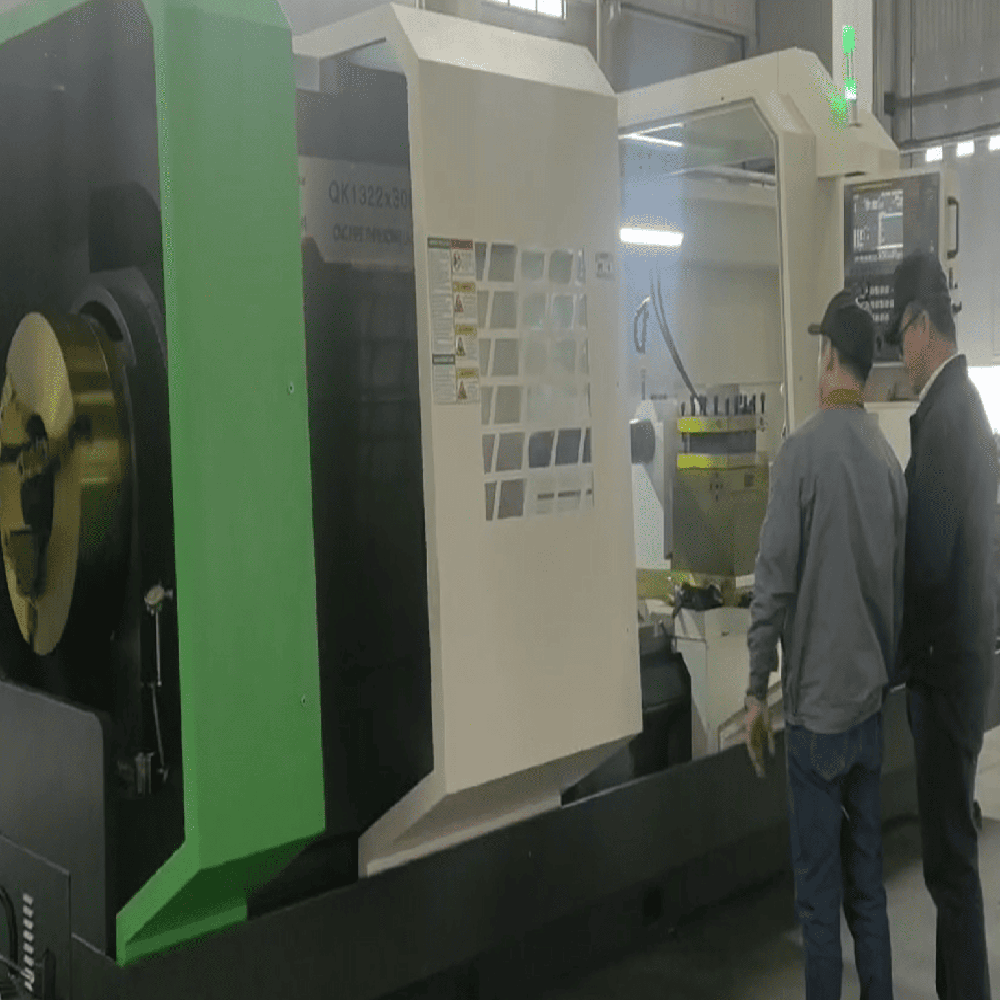 Novatech Pipe Threading Lathe CNC Lathe For Oil & Gas Pipe Machining QK1322