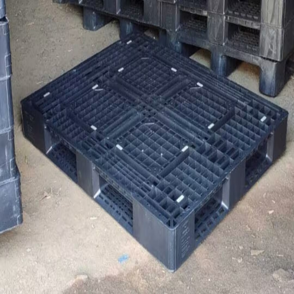 100x1100x120mm Black Plastic Pallets