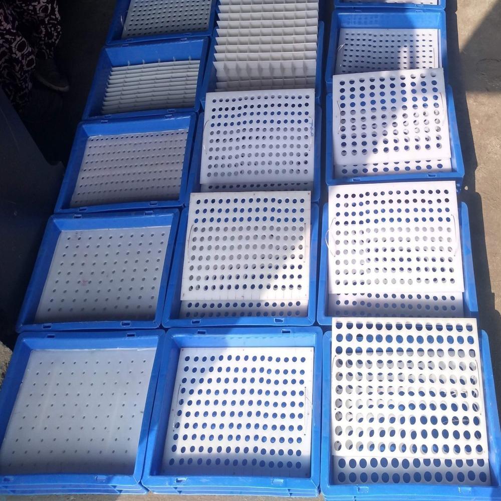 Customize Partition Plastic Crates - Color: Blue