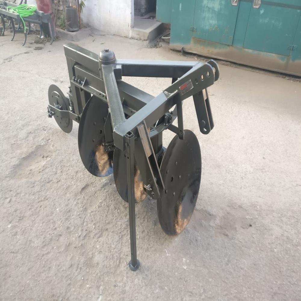 Automatic Disc Plough - Color: Black