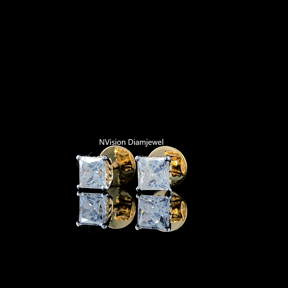 Sparkling Princess LabGrown Diamond Gold Studs