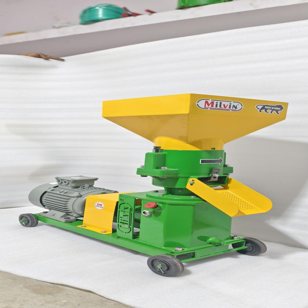 Two Roller Poultry Feed Machine - Color: Green