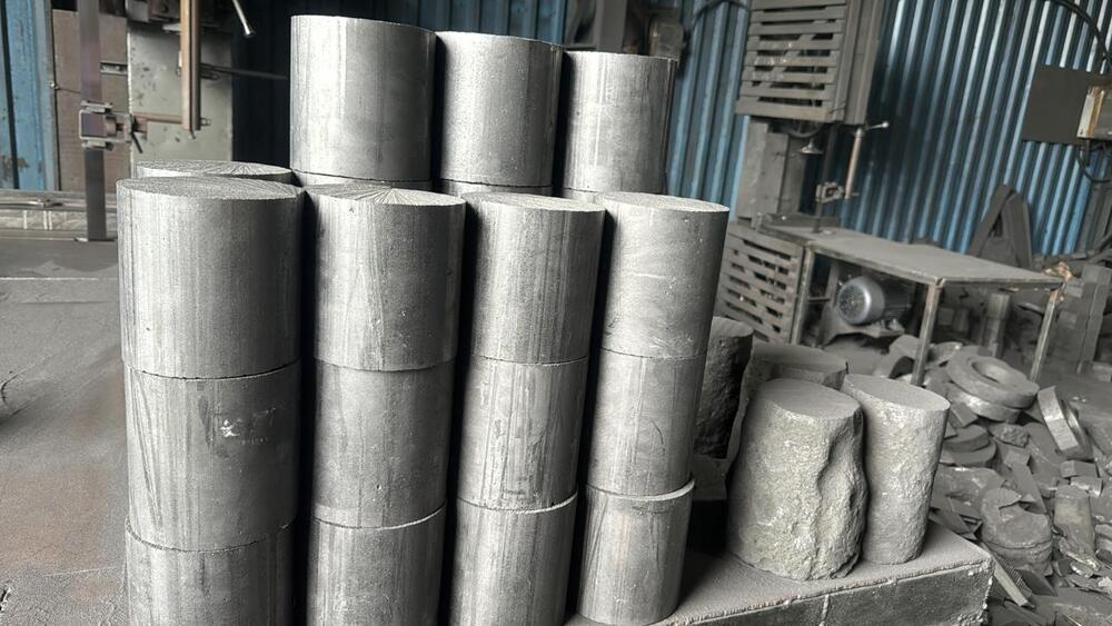Graphite Rods - Color: Silver