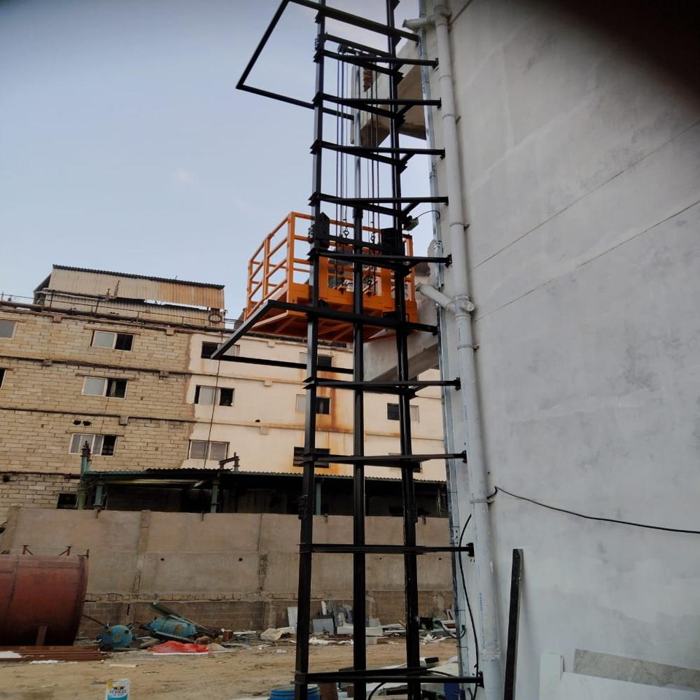 Goods Lift - Load Capacity: 2-4 Tonne