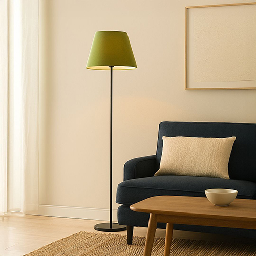 Floor Lamp - Color: Black