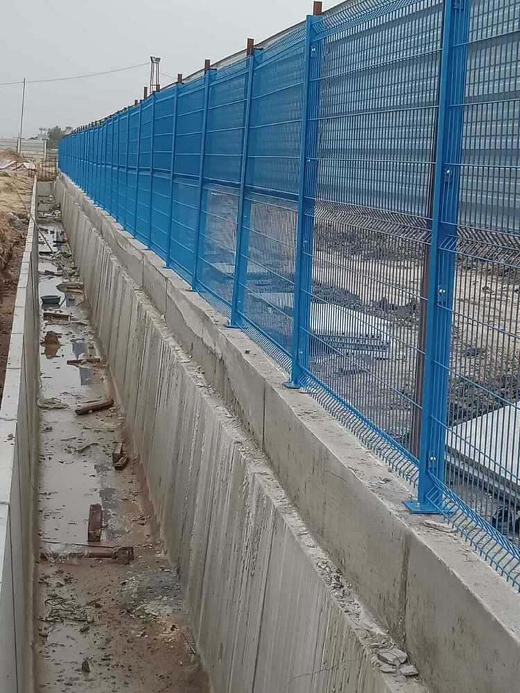 3D Mesh Modern Fencing - Application: Industrial Sites
