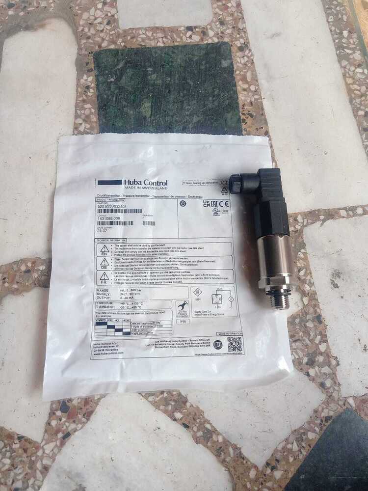 Huba Pressure Transmitter Model 520.955S032401 RANGE 0-600 BAR