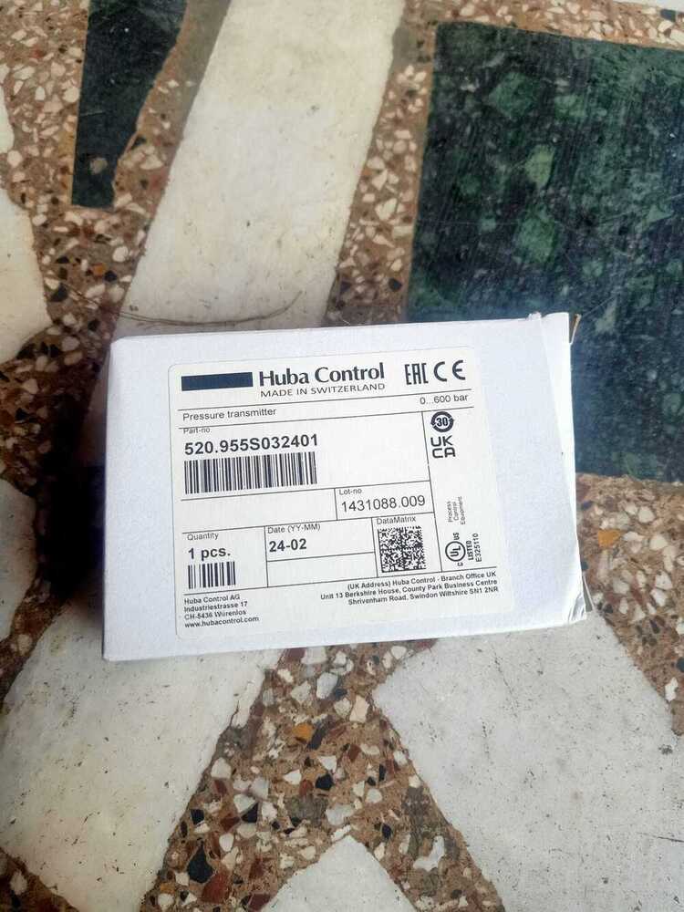 Huba Pressure Transmitter Model 520.955S032401 RANGE 0-600 BAR