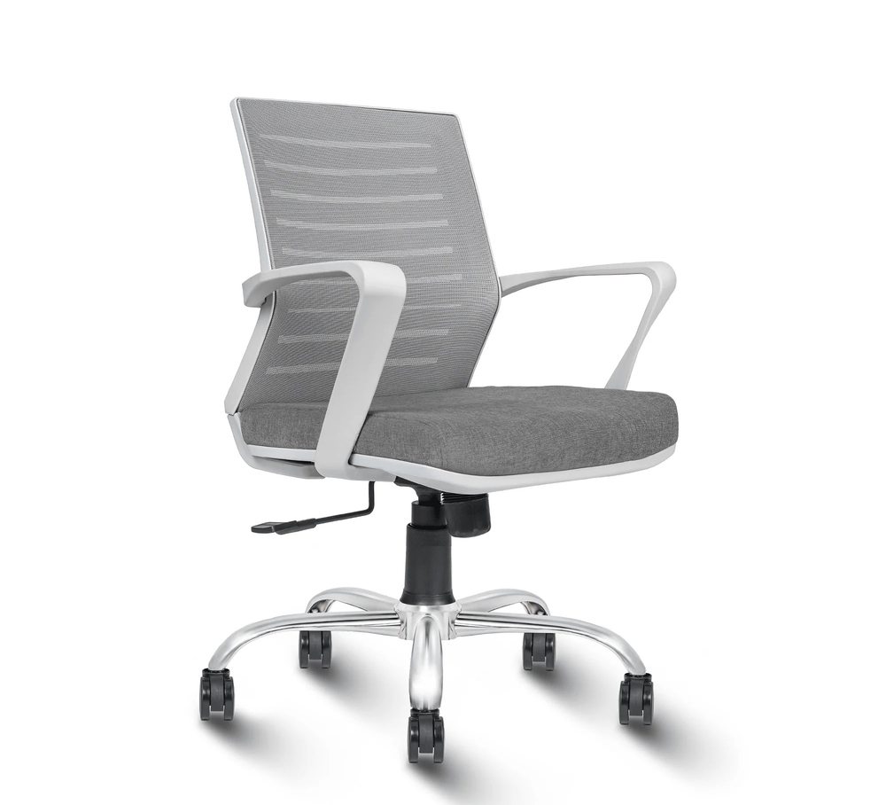 Maxxworth Tom Medium Back Chair