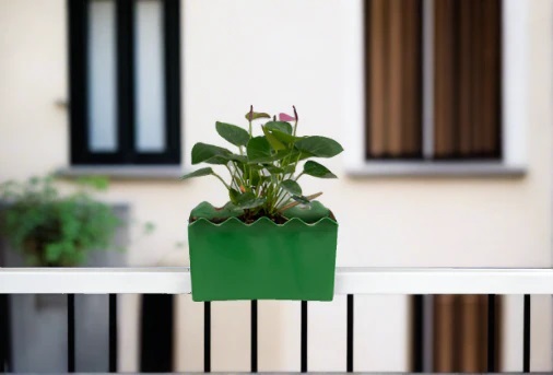 Basil Railing Plant Pot Holder - A Durable Aluminium Balcony Planter (1 Piece)