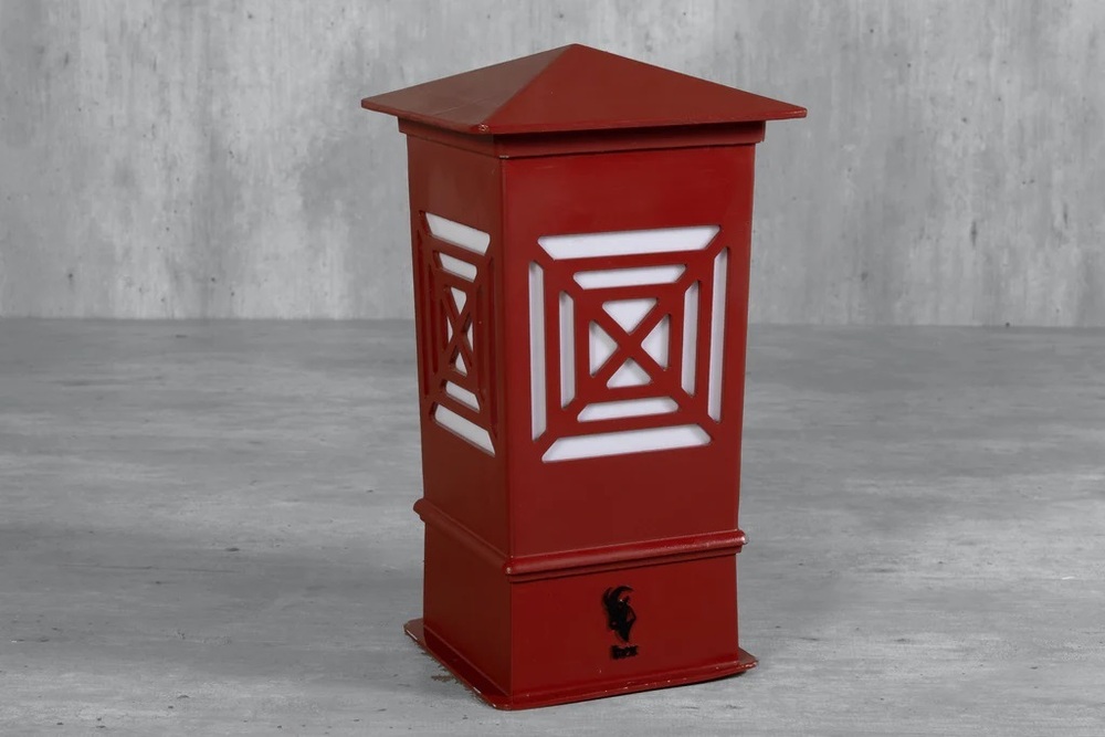 Polaris - Outdoor Garden Light (Honeycomb) - Color: Brown