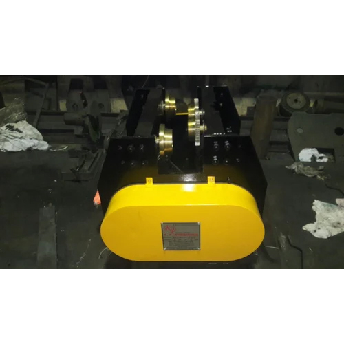 S Crane Hoist - Color: Black