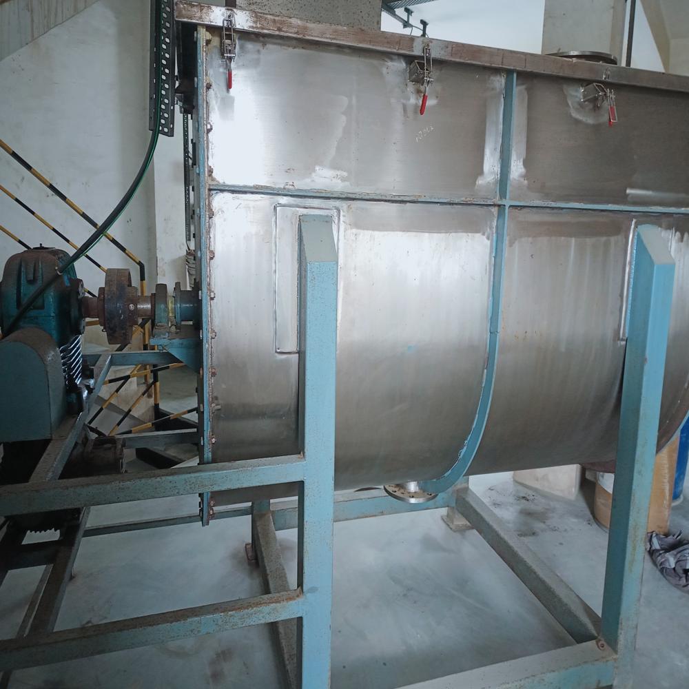 Ribbon Blender - Application: Powder Mixing