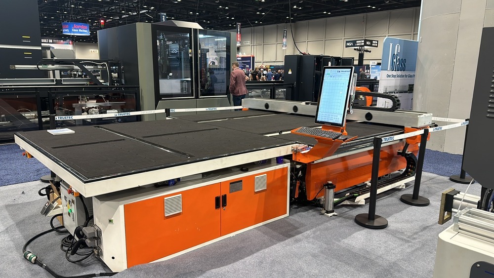 CNC Glass Cutting Machine