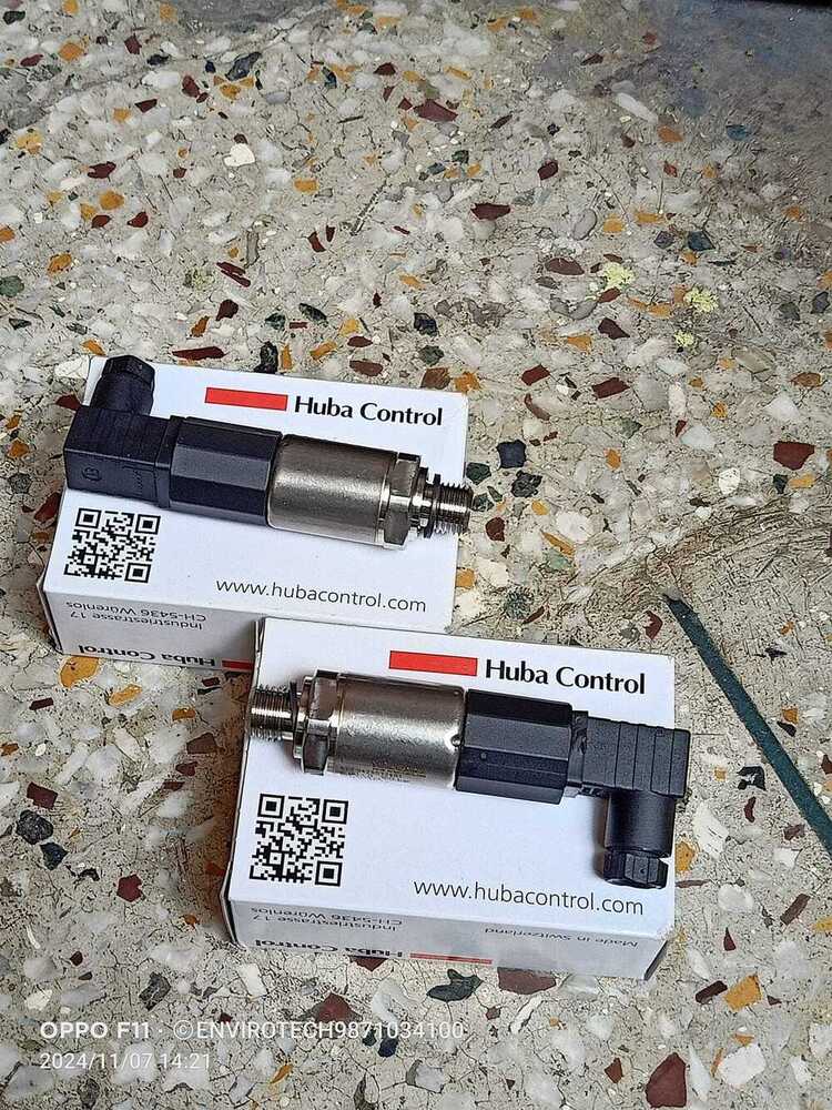 Huba Pressure Transmitter Model 520.940S032401W RANGE 0-50 BAR OUTPUT 4-20mA