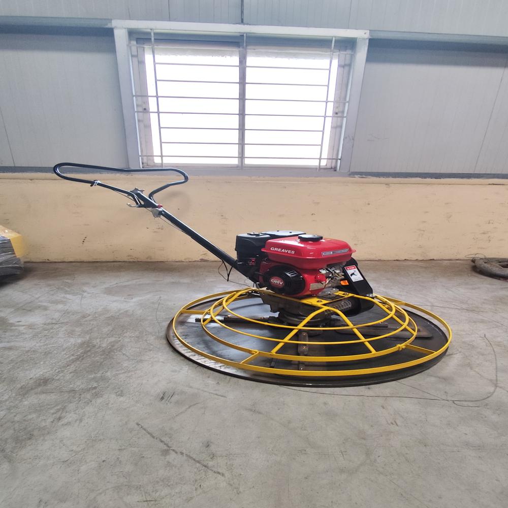 Power Trowel with Greaves Engine