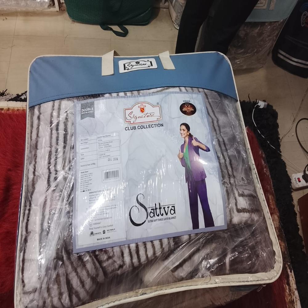 Signature Sattva Three Ply Blankets - Size: Full