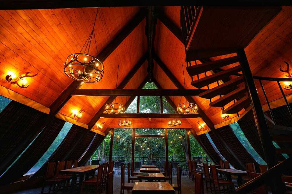 Pine wood ceiling panel