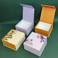Magnetic Rigid Box Kapa Bord - Color: Multi Coloured