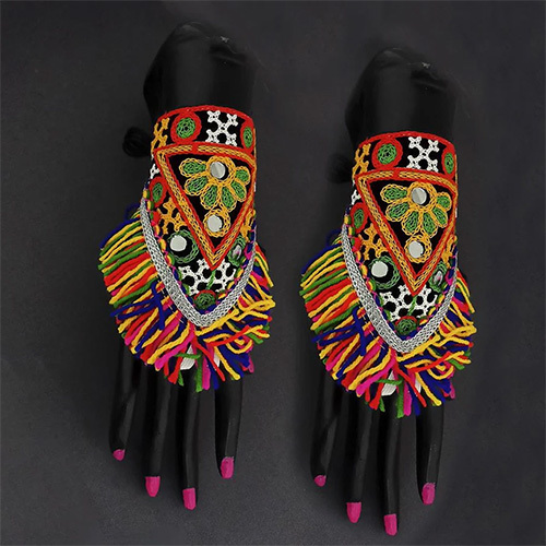 Handicraft Ary Work Real Mirror Hand Cuffs - Color: Multicolor