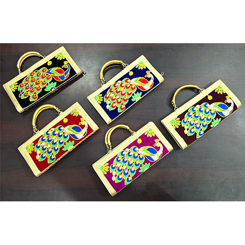 Traditional Handle Clutch - Color: Multicolor