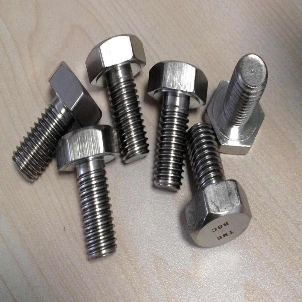 Inconel 600 Fasteners - Color: Silver