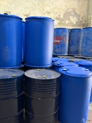 Acn Solvent - Grade: Industrial Grade