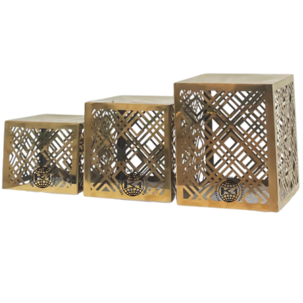 Rectangular Stain Less Steal Risers In Black Colour - Material: Stainless Steel