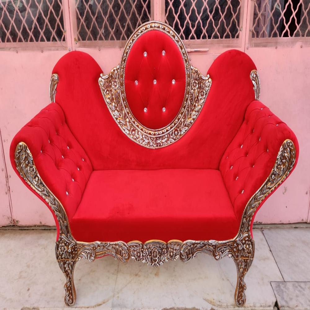 Queen Couch Wedding Chair