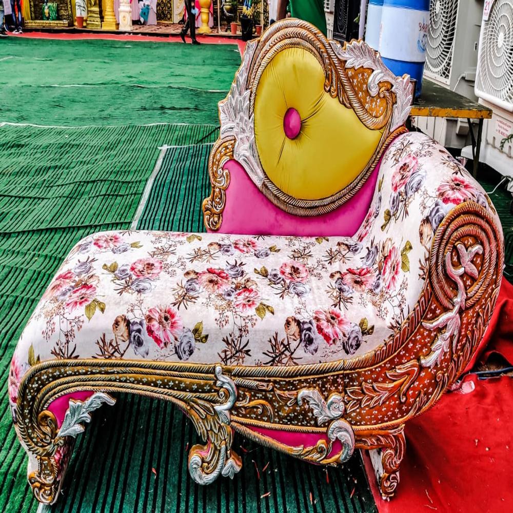 Rose Couch Wedding Chair