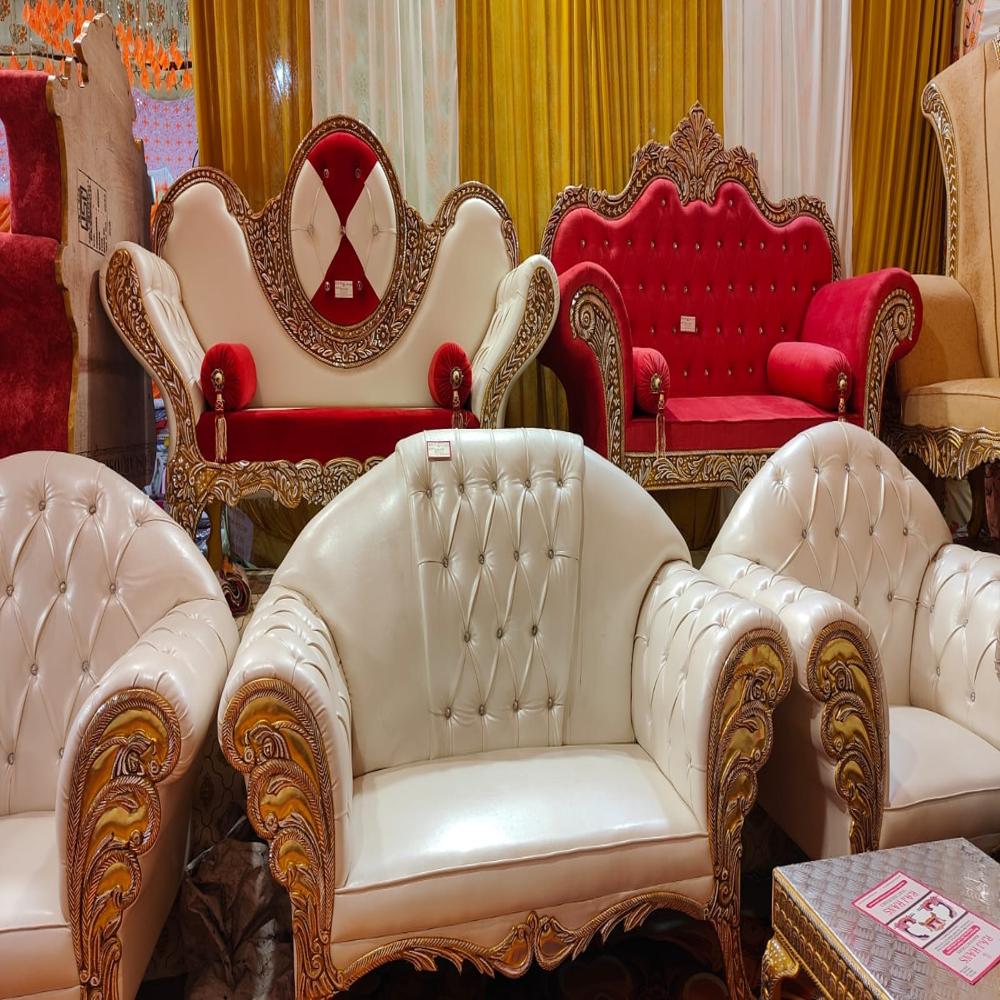 Regal Couch Wedding Chair