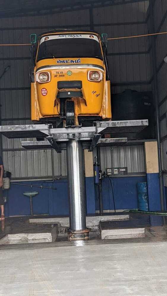 Single Post Butterfly Lift